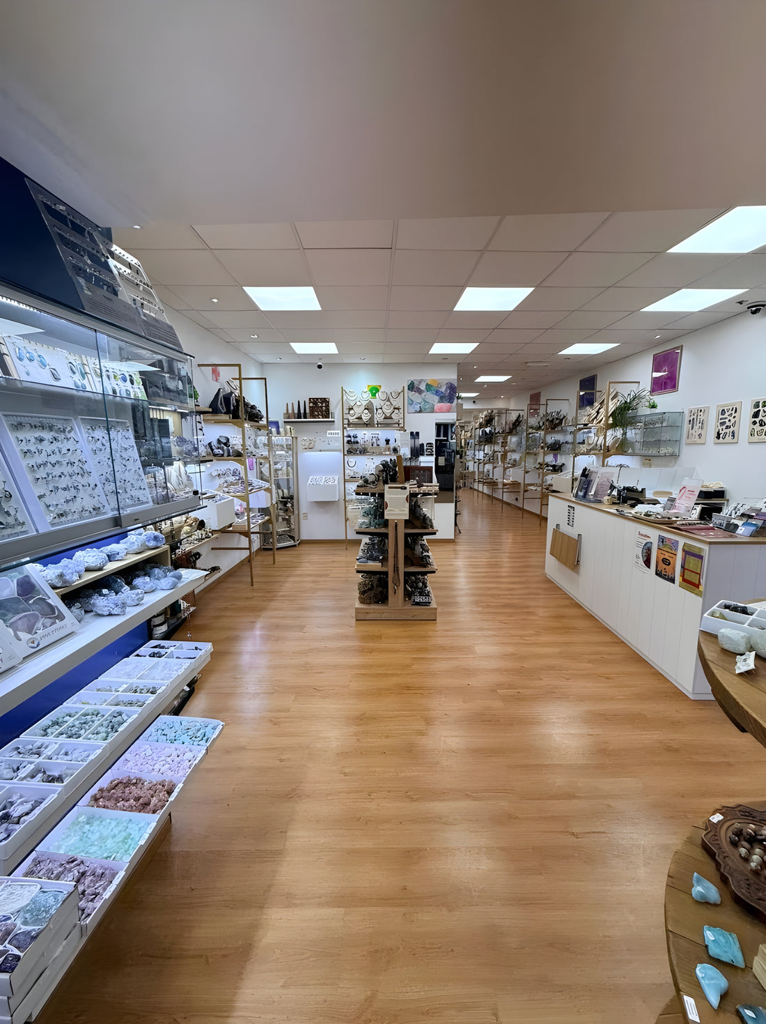 Intérieur de la boutique Tatum Cristal à Valence