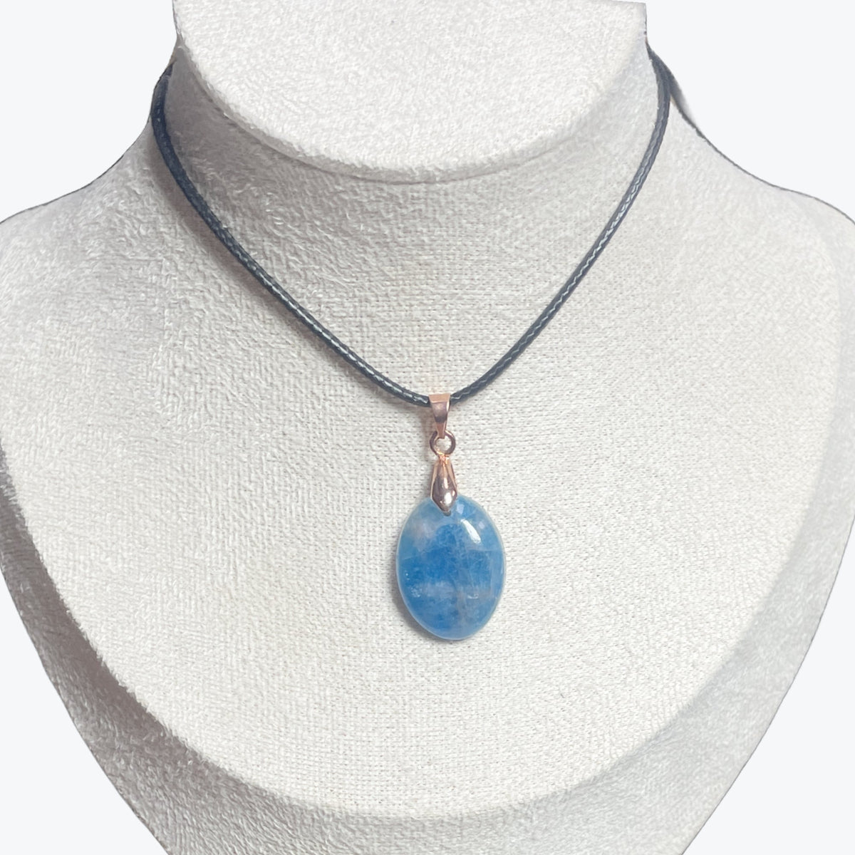 Pendentif Apatite bleu ovale
