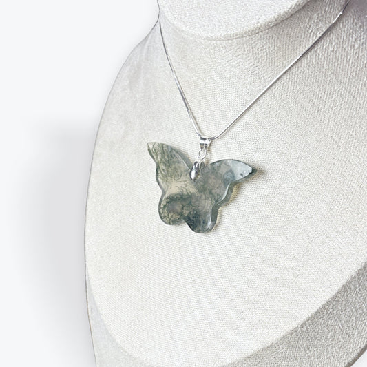 Magnifique papillon en Agate mousse - Pendentif
