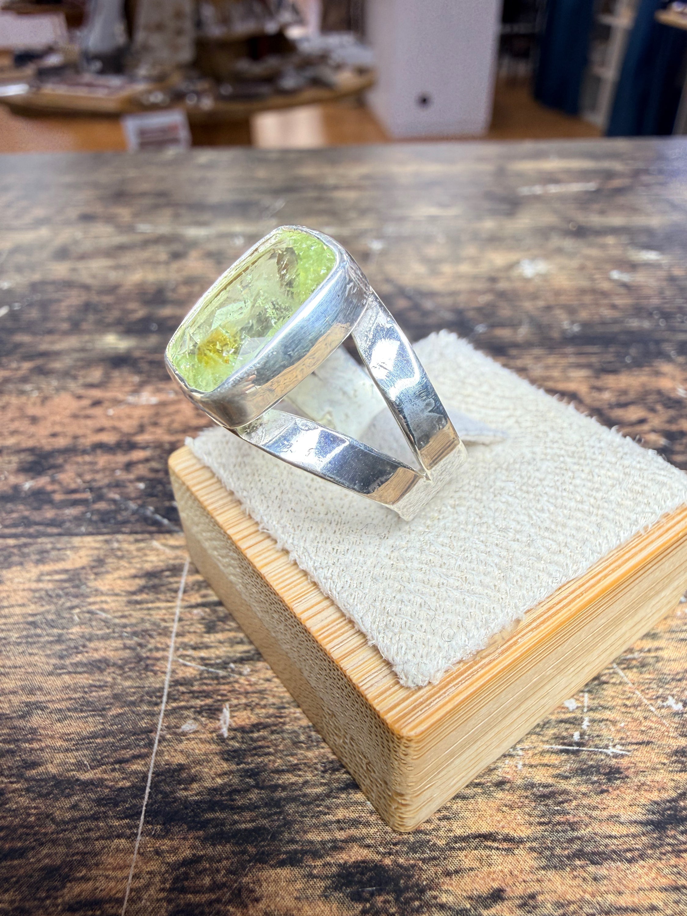 Bague Beryl vert taille cousin