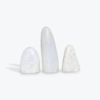 Menhir en Calcite Bleue