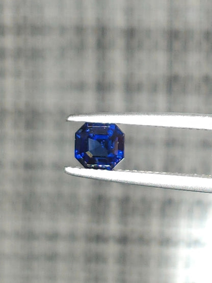 Pièce de collection en Saphir Naturel – 1,14 carats – provenance Sri Lanka