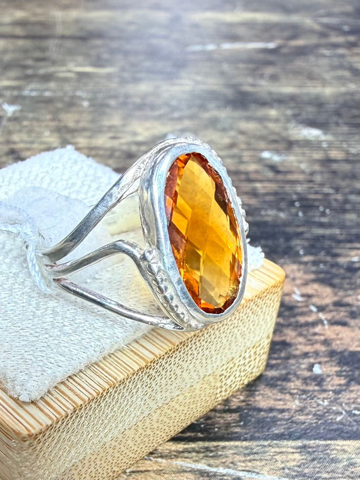 Bague Citrine facetté ovale