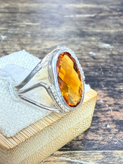 Bague Citrine facetté ovale
