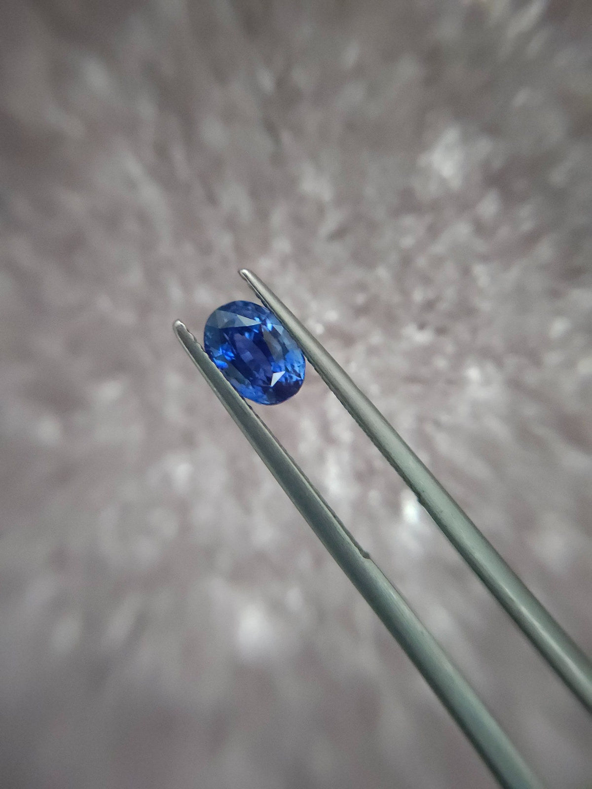 Pièce de collection en Saphir Naturel 2,15 carats – provenance Sri Lanka