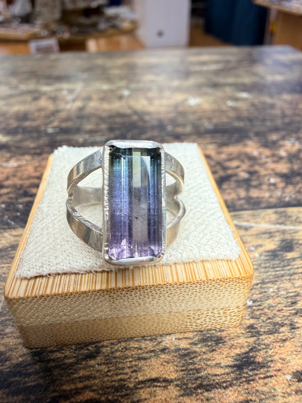 Bague chevalière ouverte Tourmaline rose