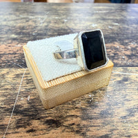Bague Onyx rectangulaire -taille ajustable