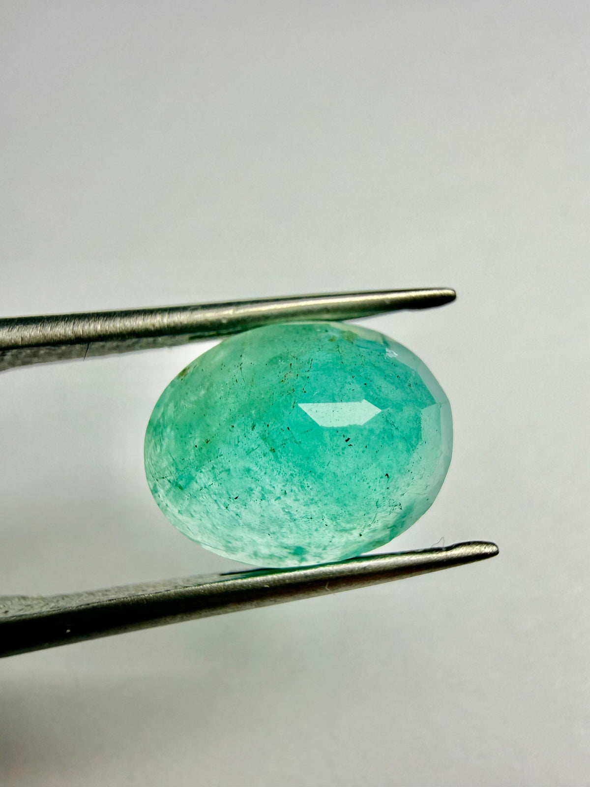 Gemme Émeraude Ovale 2,83 Carats