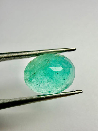 Gemme Émeraude Ovale 2,83 Carats