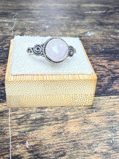 Bagues Quartz rose en cabochon avec de l'Argent 925