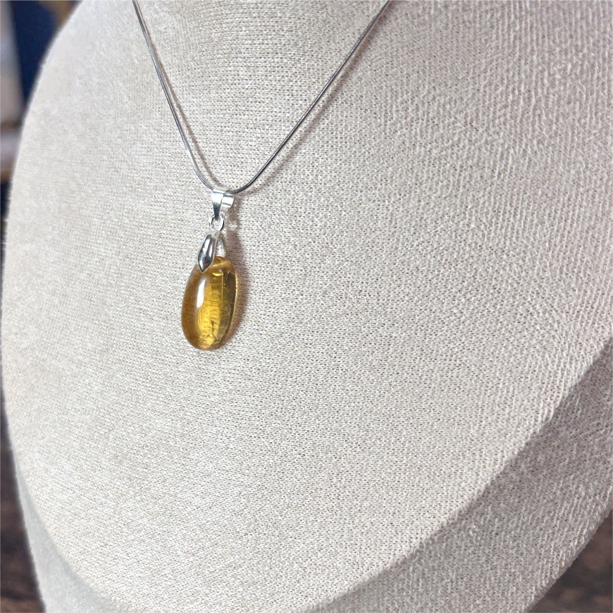 Pendentif en Citrine Ovale - 2x1cm
