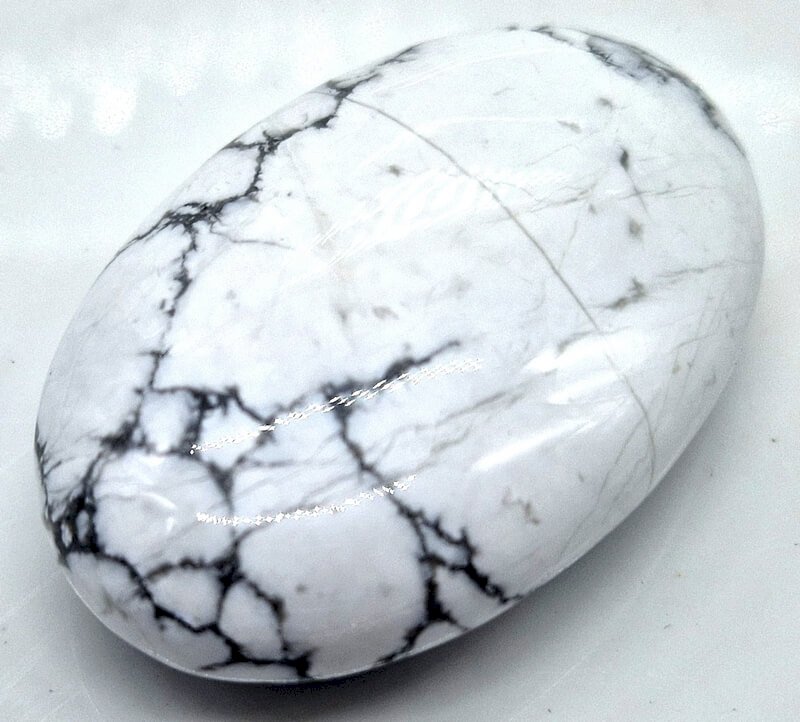 Galet Roulé XL Howlite 6cm