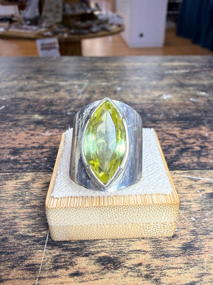 Chevalière citrine taille marquise