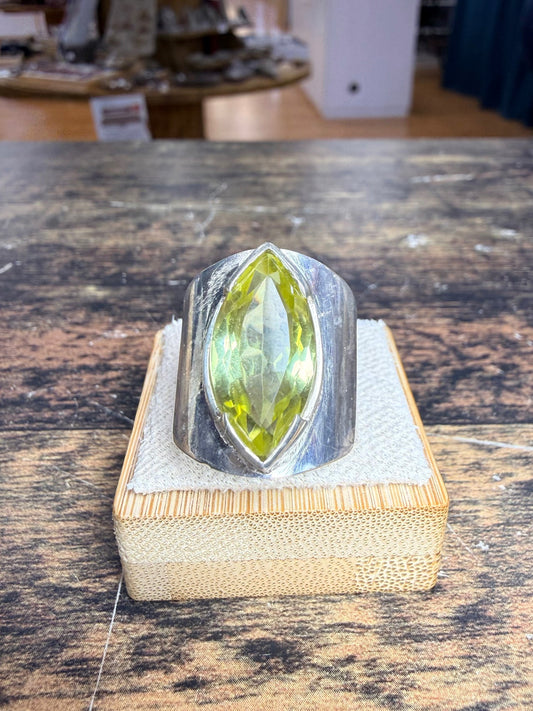 Chevalière citrine taille marquise