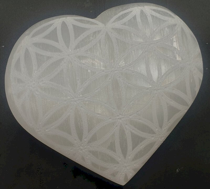Coeur Sélénite gravé Fleur de Vie 8cm