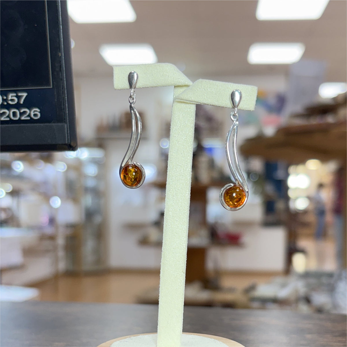 Boucles d'oreilles pendante longue en Ambre rond - Argent 925