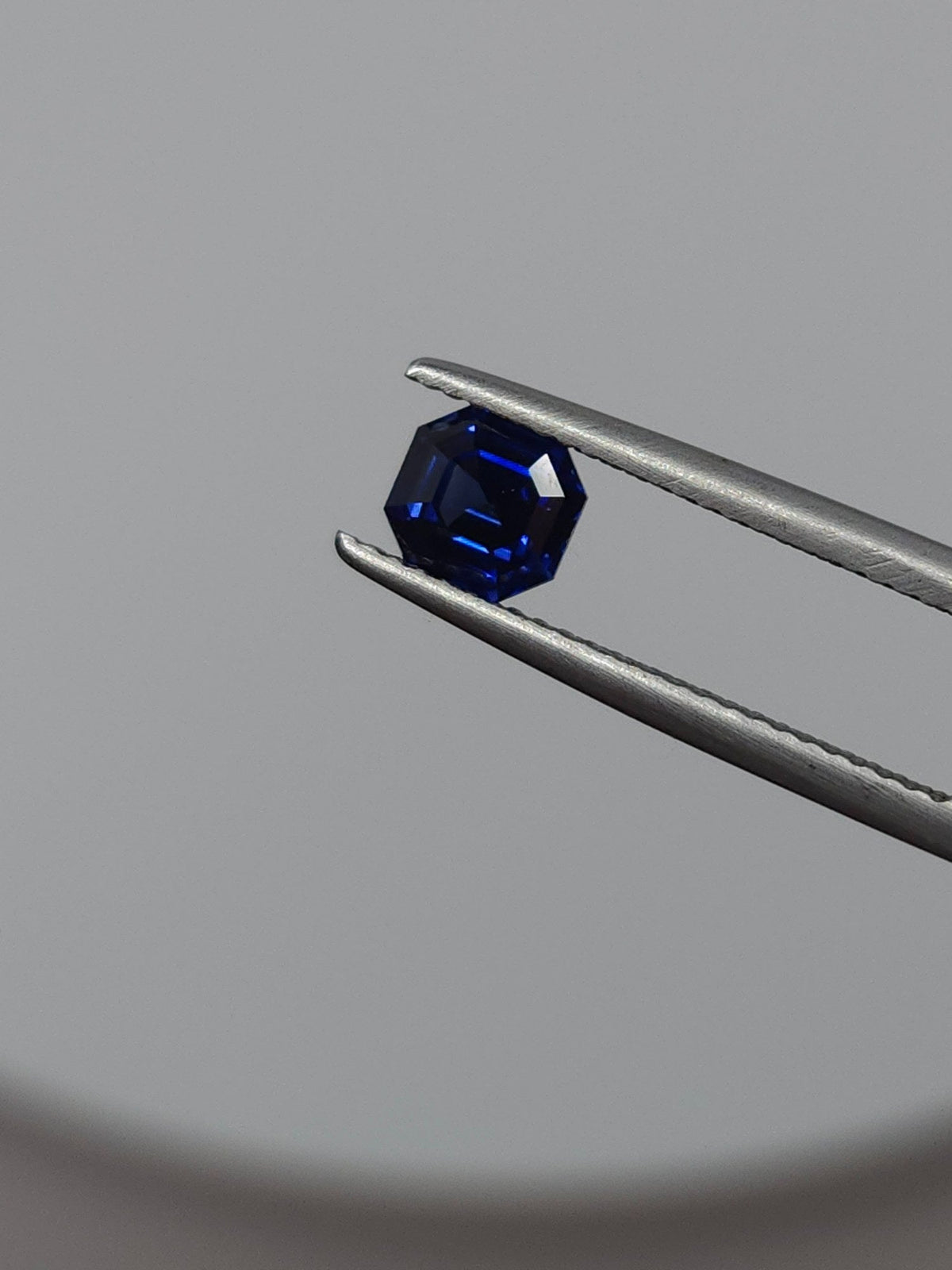 Pièce de collection en Saphir Naturel – 1,14 carats – provenance Sri Lanka