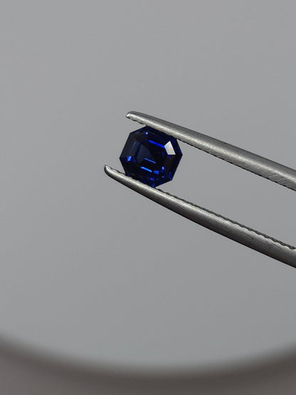 Pièce de collection en Saphir Naturel – 1,14 carats – provenance Sri Lanka