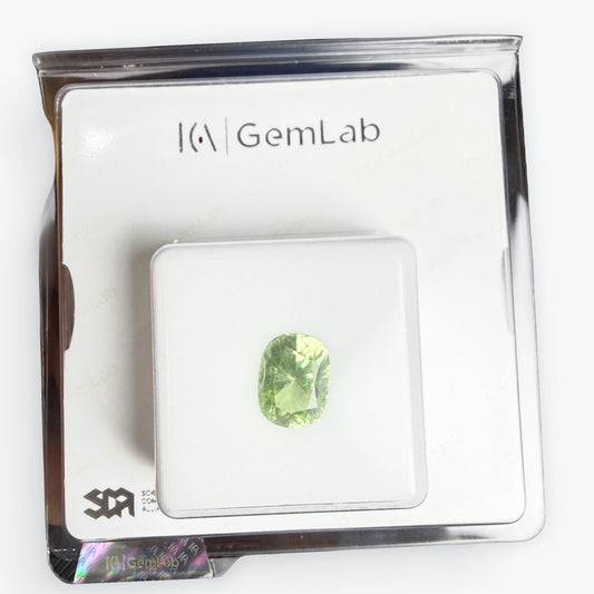 Gemme Peridot naturel de 7,12 ct
