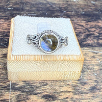 Bague avec une Labradorite ronde