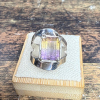 Bague Amétrine carrée sortie à griffe