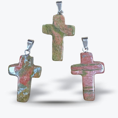 Pendentif Croix en Pierre Naturelle Polie, 15 pierres au choix, bélière et chaîne | 1,8x2,5x4cm
