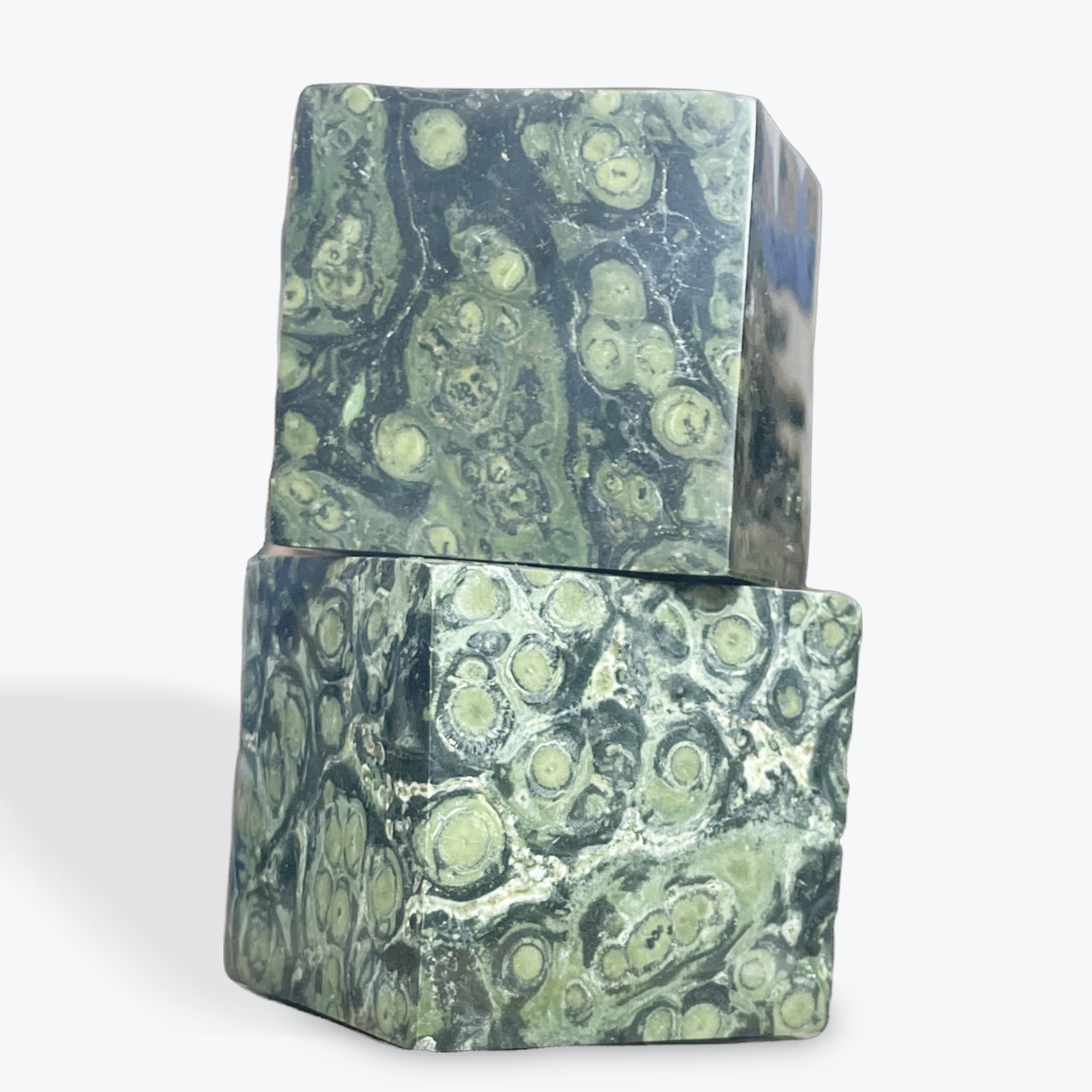 Cube en Jaspe Kambaba (750gr environ)