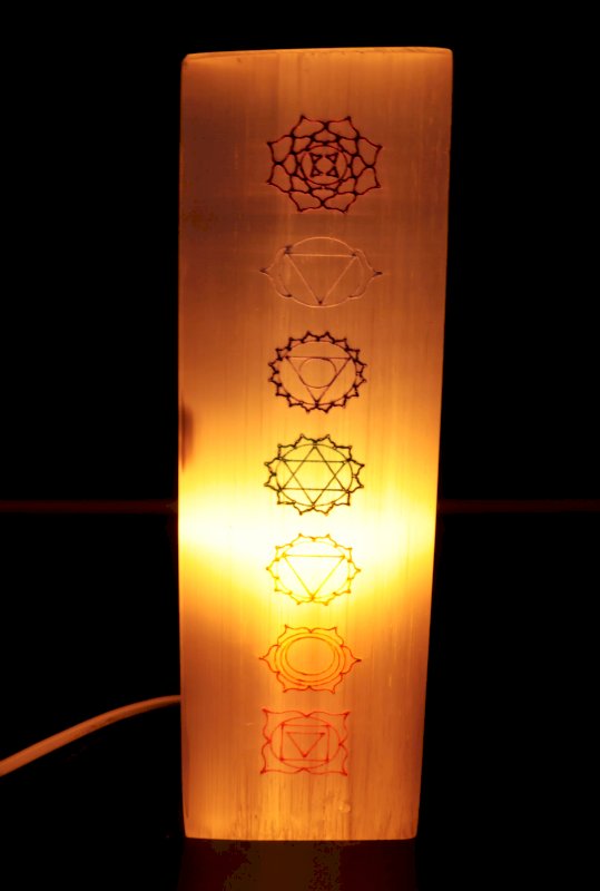Lampe Sélénite Rectangle Gravée 25cm - 7 Chakras