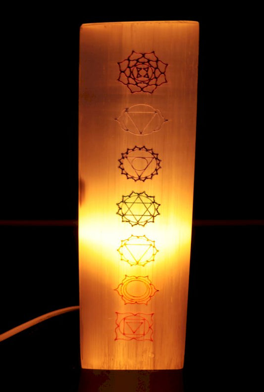 Lampe Sélénite Rectangle Gravée 25cm - 7 Chakras