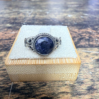 Bague Saphir facetté ronde