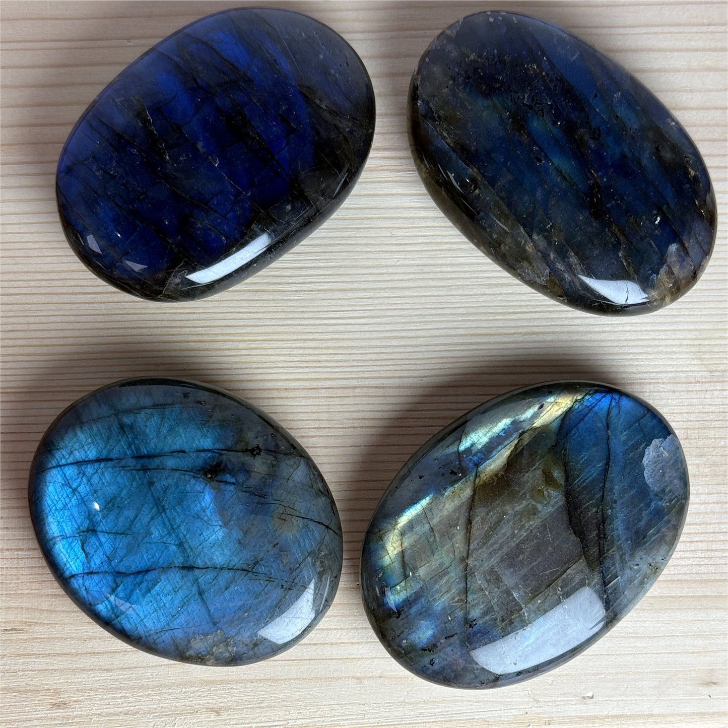 Galets en Labradorite extra qualité de Madagascar