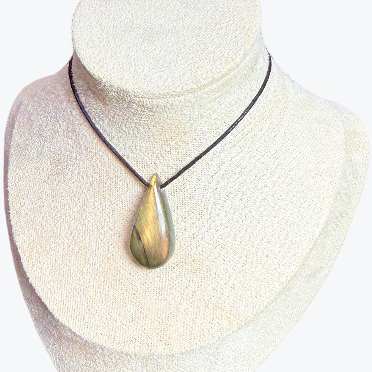 Pendentif en Labradorite Naturelle – Laiton – provenance Madagascar - Pièce unique