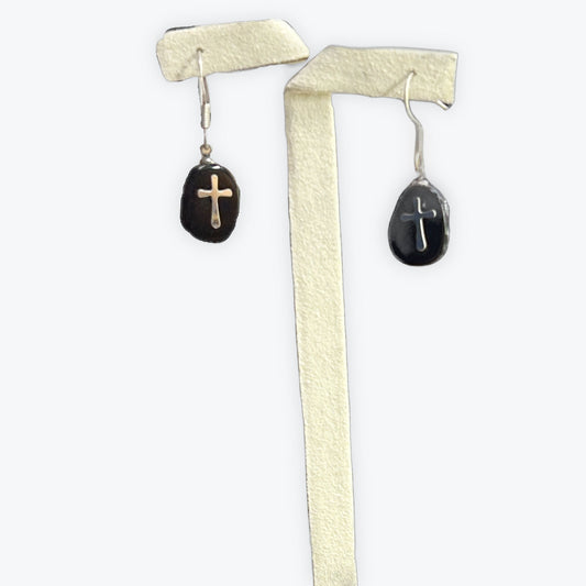 Boucle d'oreilles onyx avec croix