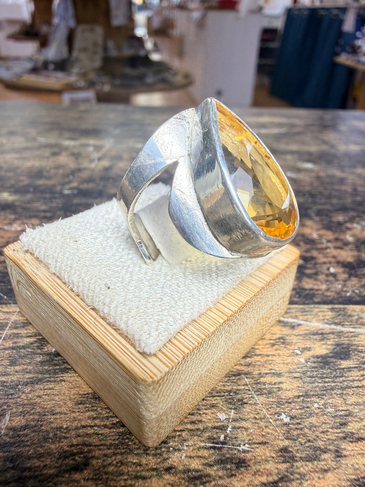 Bague Citrine taille poire vue alternative