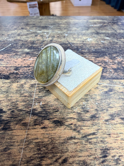 Bague grande Labradorite ovale style ancien -taille ajustable