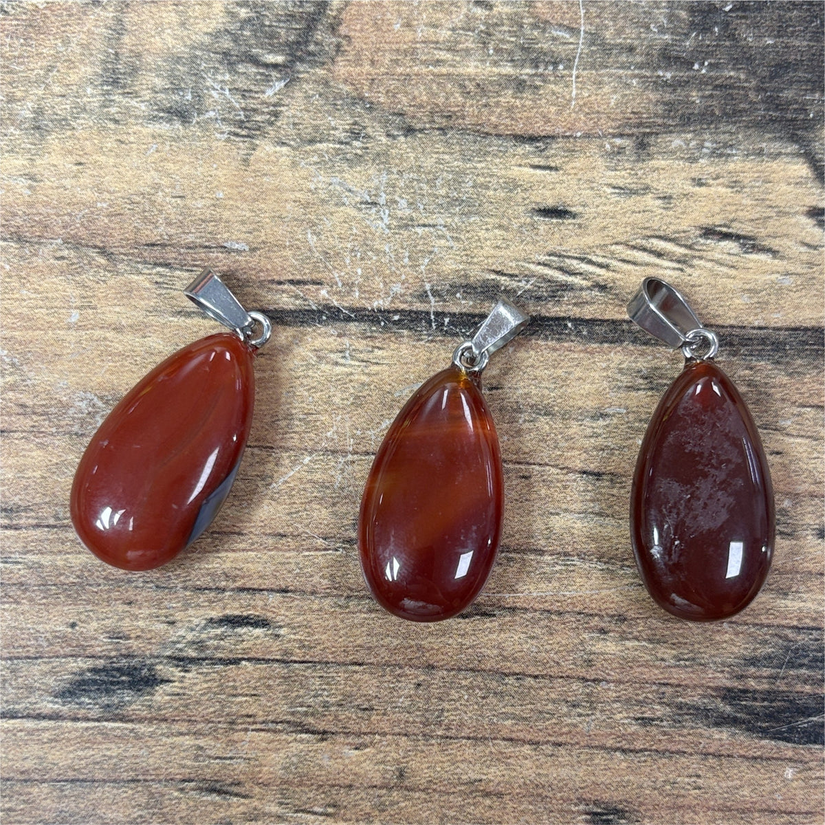 Pendentif goutte ovale en Cornaline du brésil