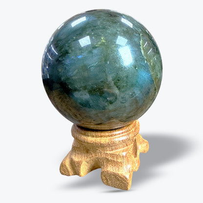 Sphère en Labradorite Naturelle polie sur socle bois – 5 à 8,5 cm – Madagascar - Pièce unique