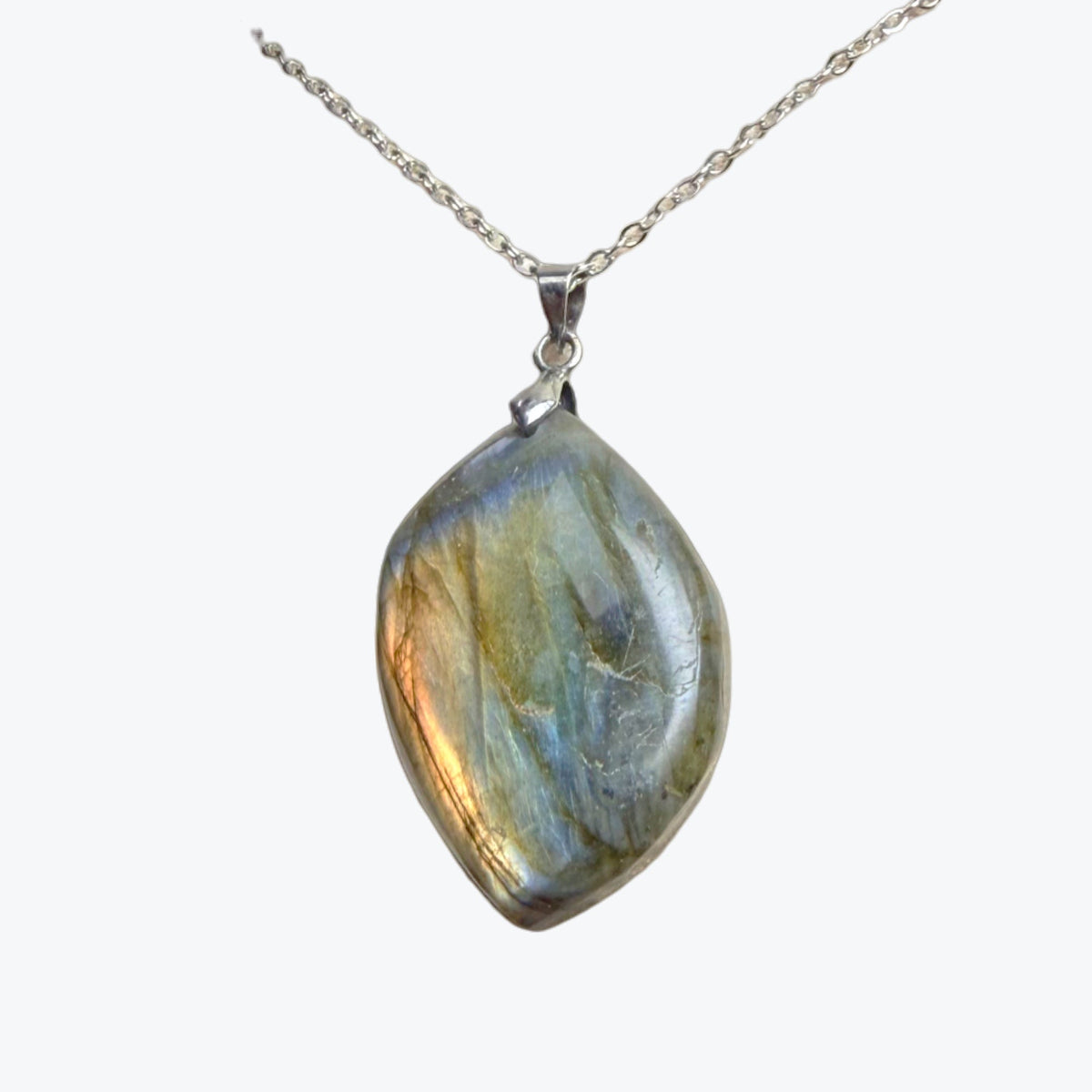 Pendentif en Labradorite Naturelle – Forme Libre – environ 4 x 2 cm – environ 10 g