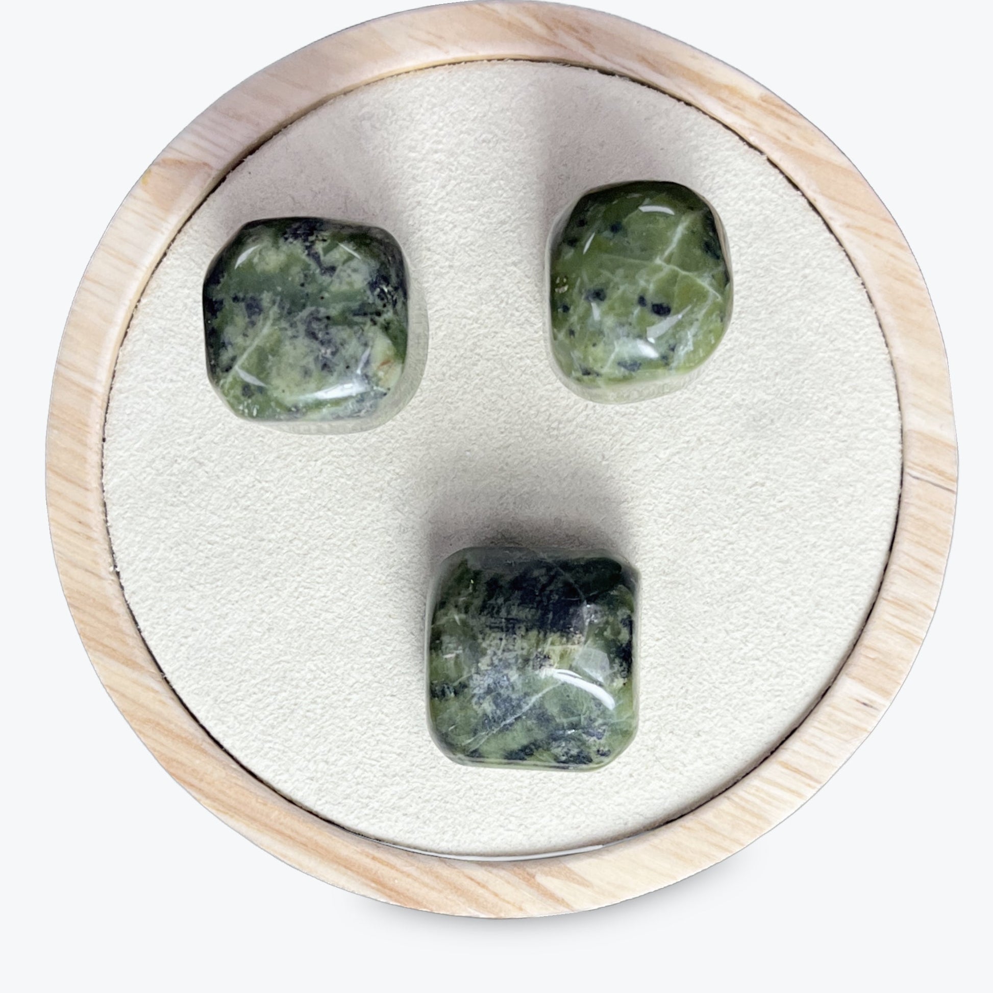 Jade Nephrite pierres roulées - 10gr Environ