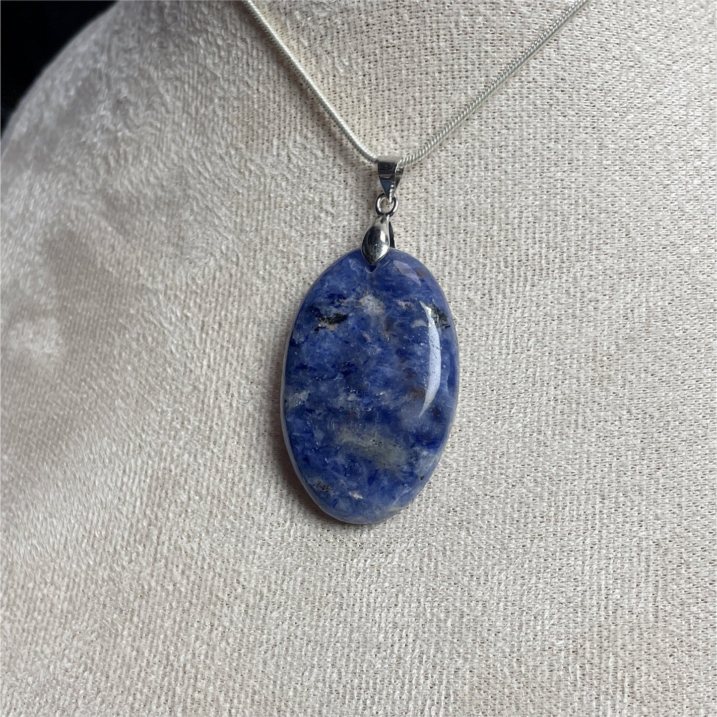 Pendentif Dumortierite Ovale