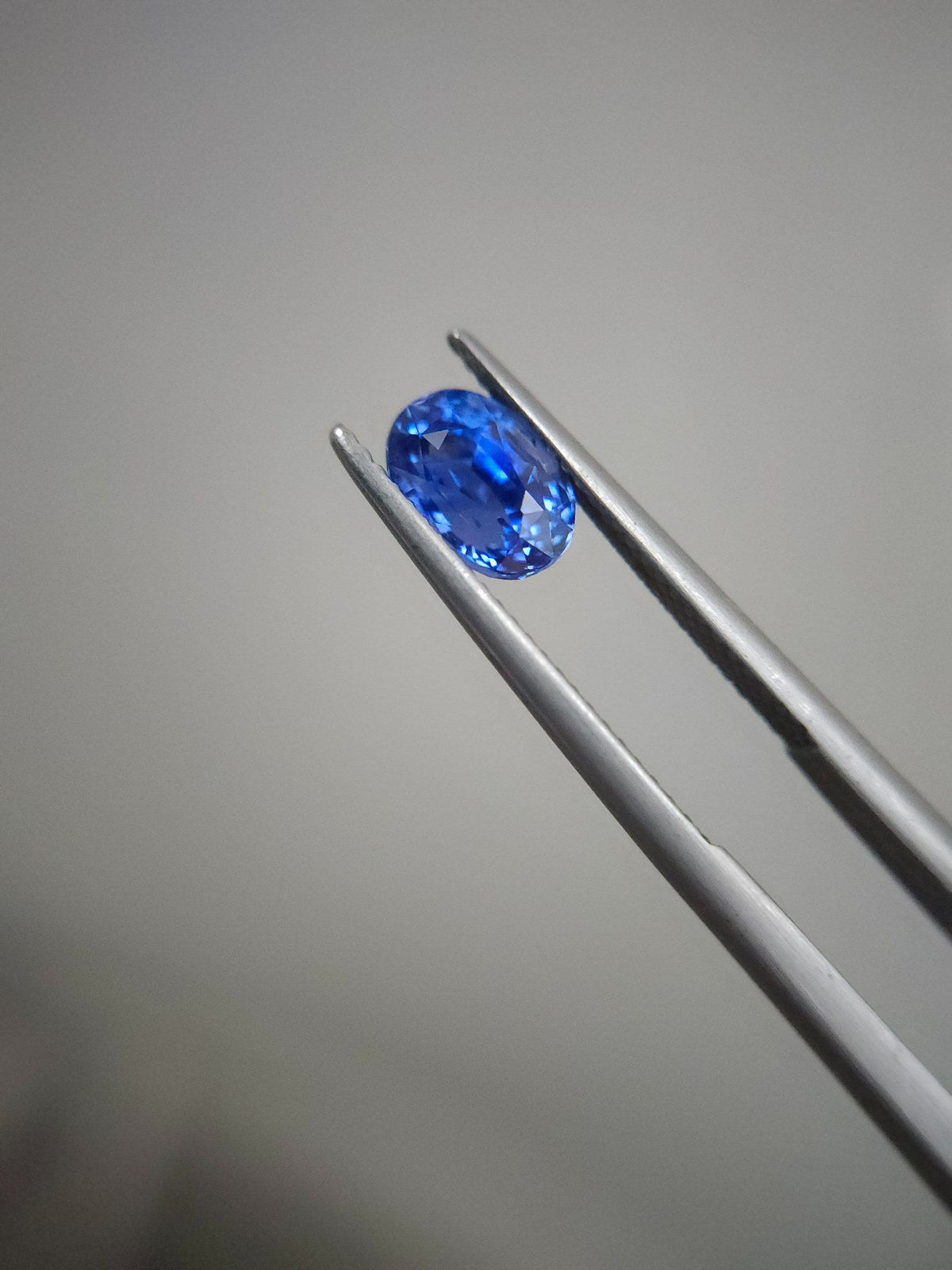 Pièce de collection en Saphir Naturel 2,15 carats – provenance Sri Lanka