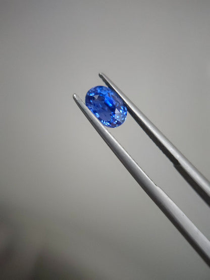 Pièce de collection en Saphir Naturel 2,15 carats – provenance Sri Lanka