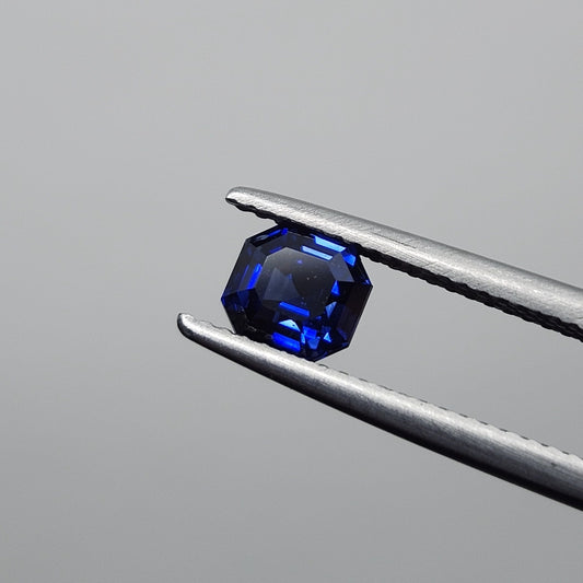 Pièce de collection en Saphir Naturel – 1,14 carats – provenance Sri Lanka