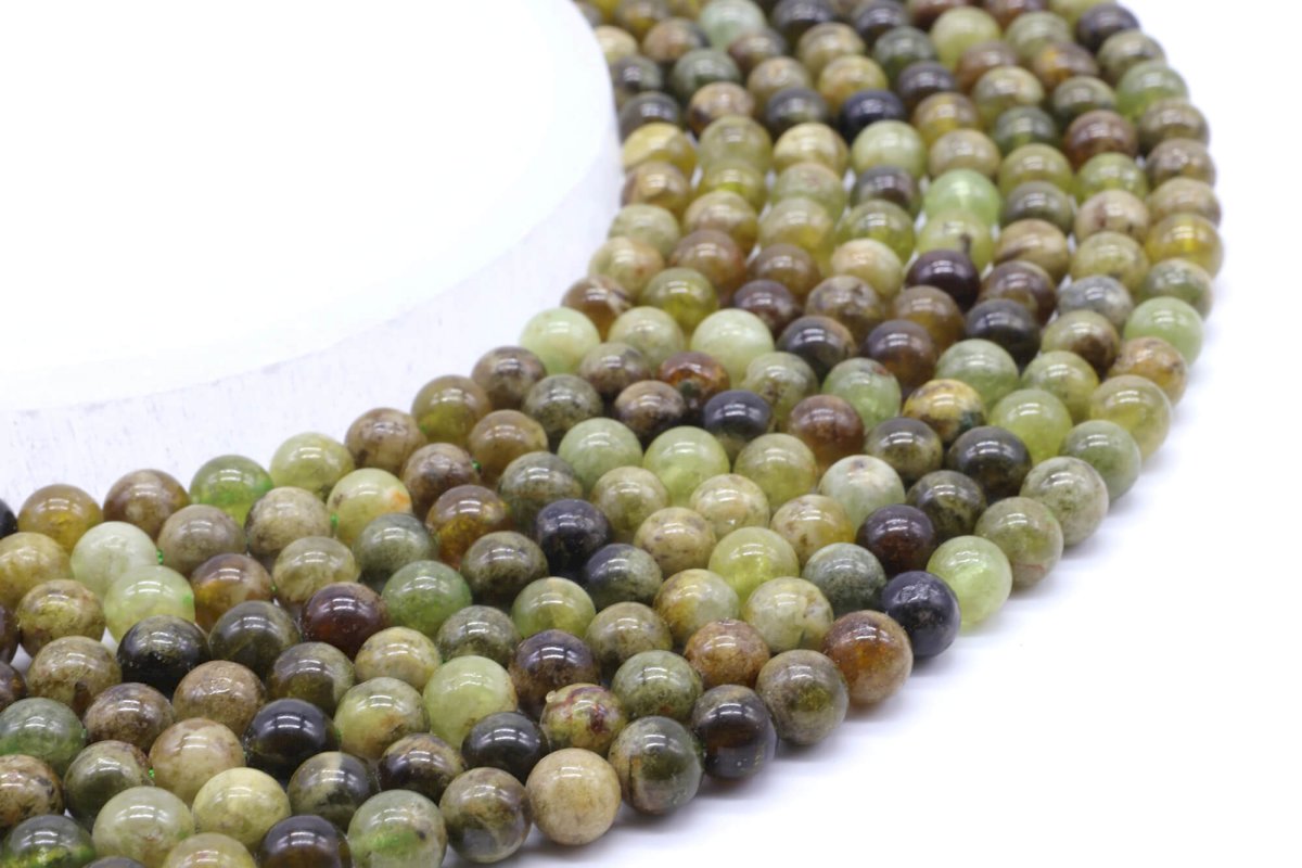 Perles Grenat Vert sur fil