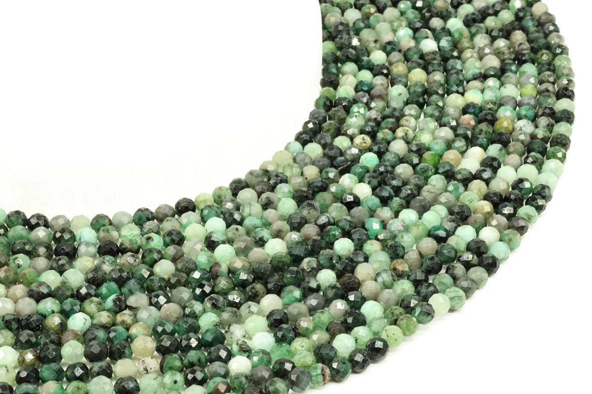 Perles facettées Emeraude 4mm sur fil 38cm