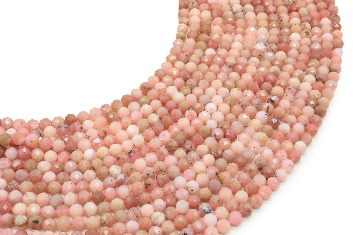 Fils de perles facettées d'opale rose de 4 mm aux nuances rose pâle et saumon