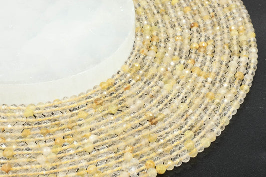 Perles facettées Quartz Rutile 4mm sur fil 38cm
