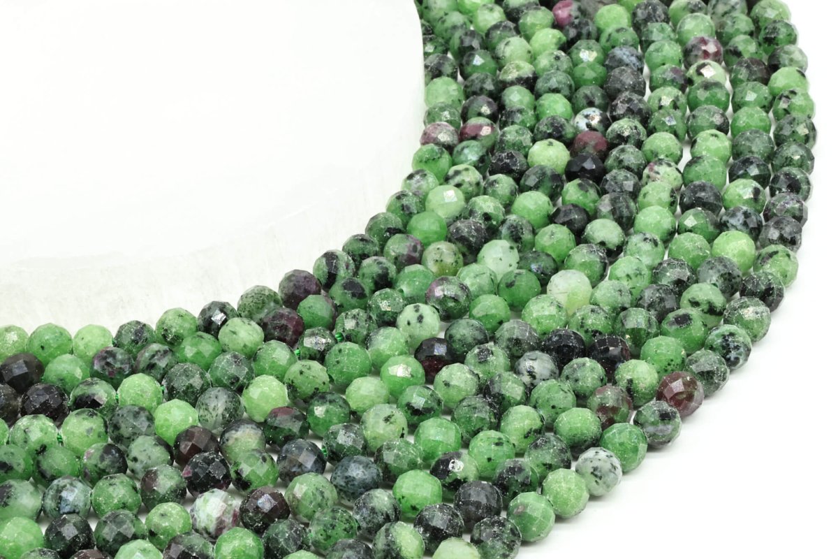 Perles facettées Rubis Zoïsite sur fil