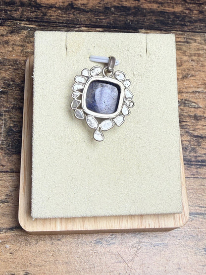 Pendentif avec du Saphir