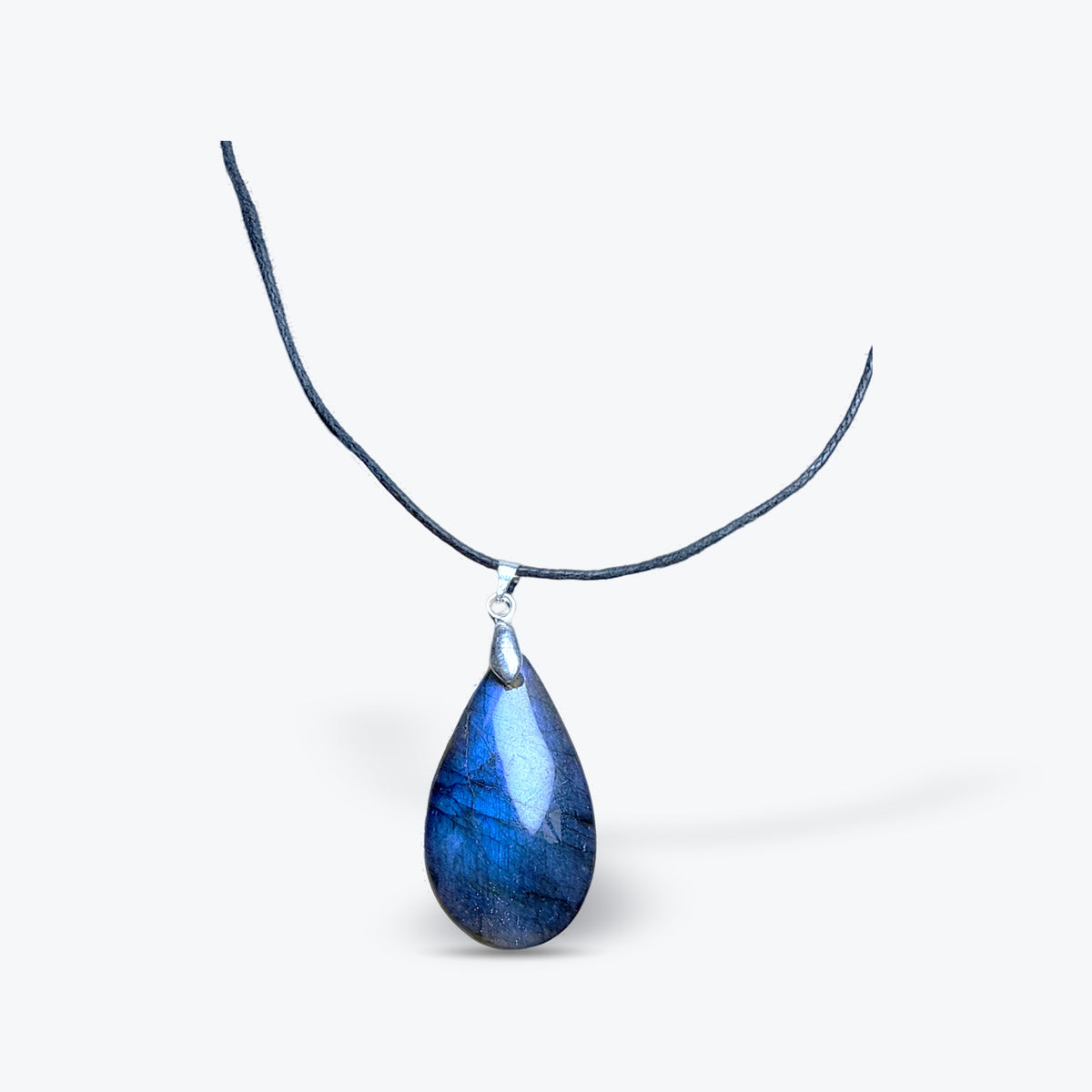 Pendentif Goutte en Labradorite Naturelle du Madagascar – laiton – 3 x 2 cm - 10 g